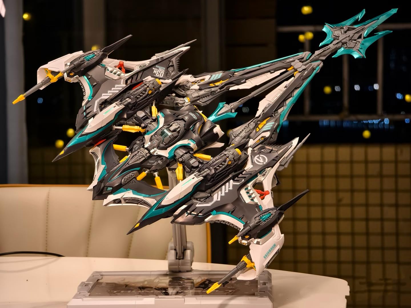 無限新星 雷霆魔鬼魚 色分け済みプラモデル　デカール済完成品 Amazon | 無限新星 IN ERA+ 1/100 雷霆魔鬼魚 THUNDERBOLT 色分け済み